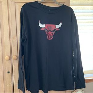 Men’s Chicago Bulls Wade long sleeved tee shirt size 2XL
